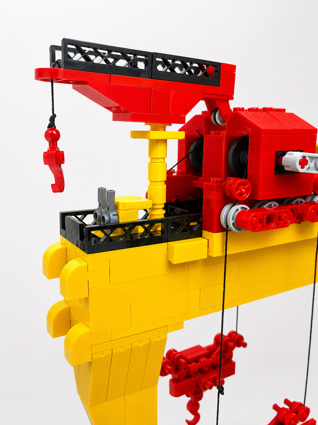 RYBRIX H&W Belfast Gantry Crane Buildable Display Model
